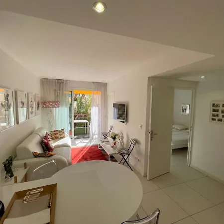 Apartmán Renovated Centre Banane Balcon