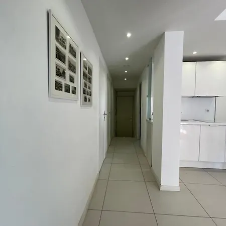 아파트 Renovated Centre Banane Balcon *