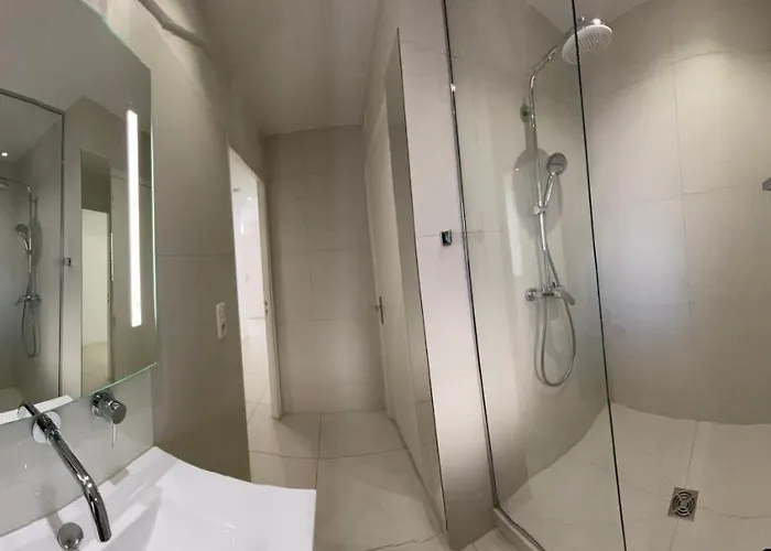 Renovated Centre Banane Balcon 칸느