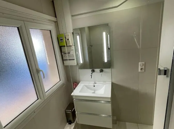 Renovated Centre Banane Balcon 칸느