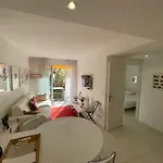 Apartment Renovated Centre Banane Balcon