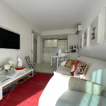 Renovated Centre Banane Balcon Cannes