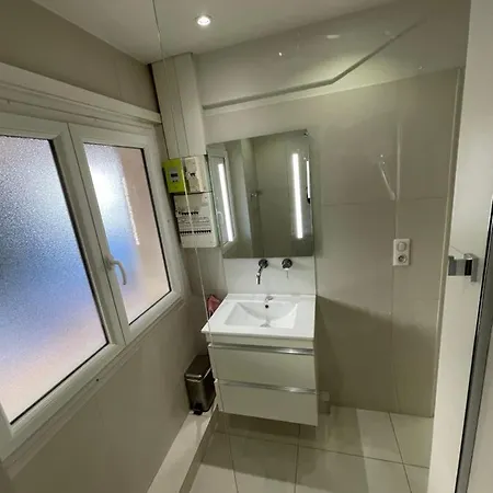 Renovated Centre Banane Balcon Cannes